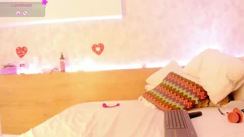 geminis muentes online show from 25, 2, 2025