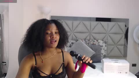 Snapshot of genesis_moretz chatting on 25, 4, 2026 GENESIS online show from 25, 4, 2026