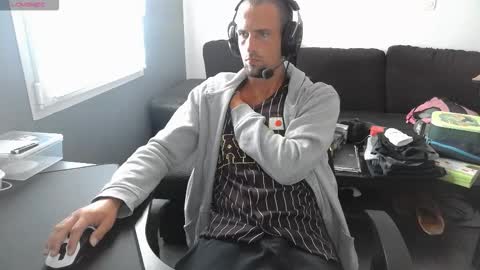 Snapshot of genie_lamps chatting on 11, 10, 2025 Edouard online show from 11, 10, 2025