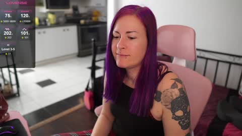 Snapshot of gennyrock chatting on 22, 12, 2024 Genny Rock and online show from 22, 12, 2024