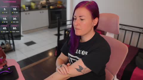 Snapshot of gennyrock chatting on 30, 12, 2024 Genny Rock and online show from 30, 12, 2024