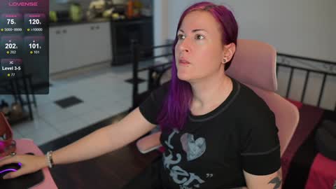 Snapshot of gennyrock chatting on 6, 1, 2025 Genny Rock and online show from 6, 1, 2025