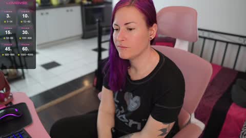 Snapshot of gennyrock chatting on 6, 1, 2025 Genny Rock and online show from 6, 1, 2025