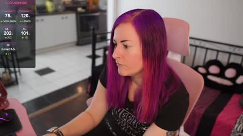 Snapshot of gennyrock chatting on 23, 1, 2025 Genny Rock and online show from 23, 1, 2025