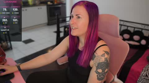Snapshot of gennyrock chatting on 30, 1, 2025 Genny Rock and online show from 30, 1, 2025