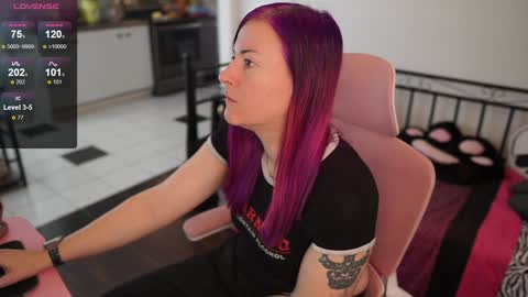 Snapshot of gennyrock chatting on 3, 2, 2025 Genny Rock and online show from 3, 2, 2025