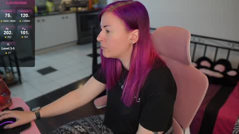 Snapshot of gennyrock chatting on 6, 2, 2025 Genny Rock and online show from 6, 2, 2025