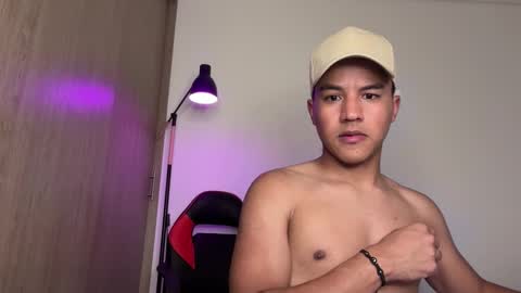 Snapshot of george_cams1 chatting on 30, 1, 2025 Jorge online show from 30, 1, 2025