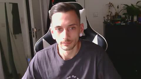 georgek0011 online show from 10, 4, 2026