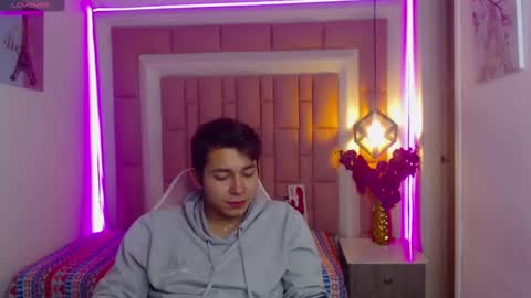 Snapshot of georgesmith_1 chatting on 10, 12, 2024 GEORGE online show from 10, 12, 2024