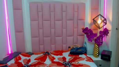 Snapshot of georgesmith_1 chatting on 22, 12, 2024 GEORGE online show from 22, 12, 2024