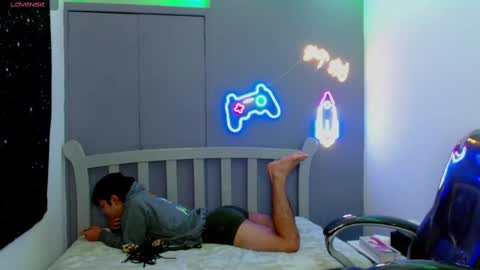 Snapshot of georgesmith_1 chatting on 23, 12, 2024 GEORGE online show from 23, 12, 2024