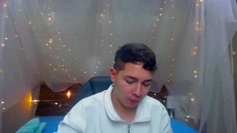 Snapshot of georgesmith_1 chatting on 31, 12, 2024 GEORGE online show from 31, 12, 2024