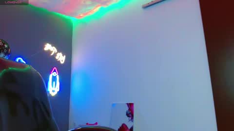 Snapshot of georgesmith_1 chatting on 12, 1, 2025 GEORGE online show from 12, 1, 2025