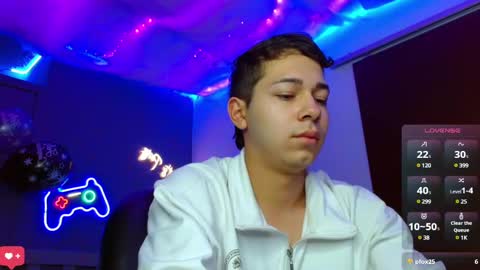 Snapshot of georgesmith_1 chatting on 13, 1, 2025 GEORGE online show from 13, 1, 2025