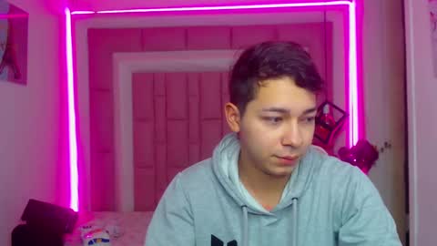 Snapshot of georgesmith_1 chatting on 14, 1, 2025 GEORGE online show from 14, 1, 2025