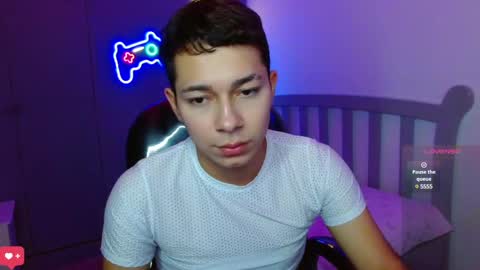 Snapshot of georgesmith_1 chatting on 17, 1, 2025 GEORGE online show from 17, 1, 2025