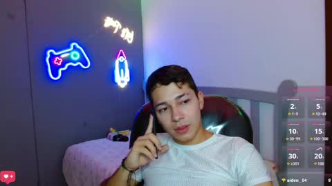 Snapshot of georgesmith_1 chatting on 17, 1, 2025 GEORGE online show from 17, 1, 2025