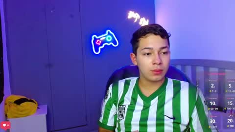 Snapshot of georgesmith_1 chatting on 18, 1, 2025 GEORGE online show from 18, 1, 2025