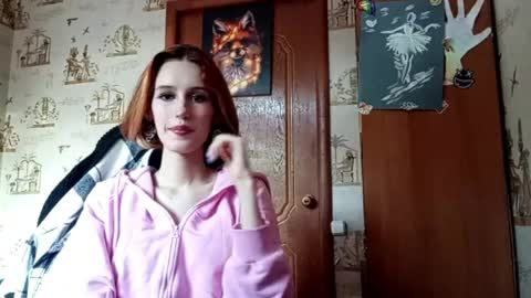 Snapshot of georgianahaeussler chatting on 4, 6, 2026 Ellie online show from 4, 6, 2026