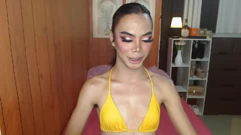 Snapshot of gerogoussidney chatting on 24, 10, 2025 Sidneymorens online show from 24, 10, 2025