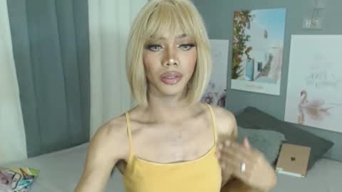 Snapshot of gerogoussidney chatting on 5, 4, 2026 Sidneymorens online show from 5, 4, 2026