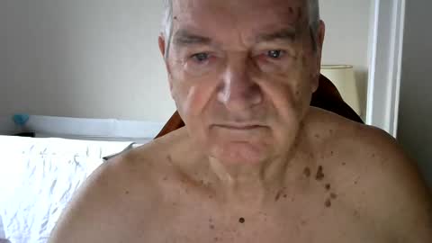 Snapshot of gh1952ma chatting on 8, 1, 2025 Gisse online show from 8, 1, 2025