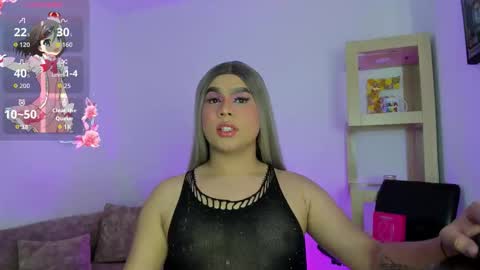 Snapshot of ghadats chatting on 19, 9, 2025 L A U R A online show from 19, 9, 2025