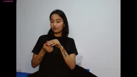 Gia Lee online show from 19, 11, 2025