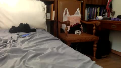 Snapshot of giannispr1998 chatting on 23, 11, 2025 Horny Sissy online show from 23, 11, 2025