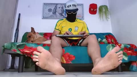 Snapshot of giant_feet chatting on 10, 5, 2026 BOSS online show from 10, 5, 2026