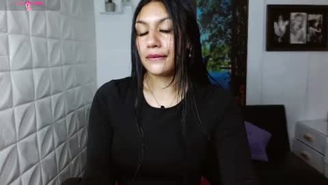 Snapshot of gigi_gilt_ chatting on 19, 7, 2026 Gigi 3 online show from 19, 7, 2026