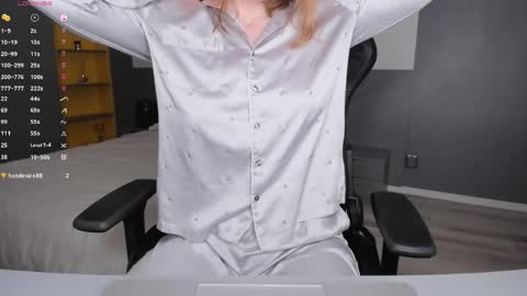 gigihadd online show from 6, 4, 2026