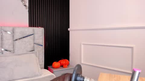 Gigi Doll online show from 30, 10, 2025