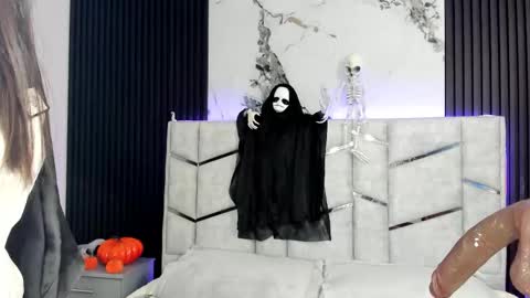 Gigi Doll online show from 31, 10, 2025