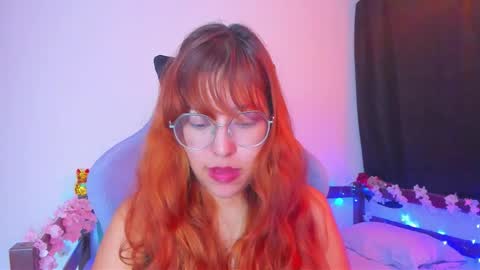 gigimooon online show from 4, 11, 2025