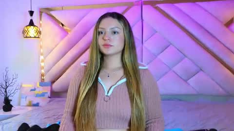 Giigii Hadid  online show from 13, 4, 2026