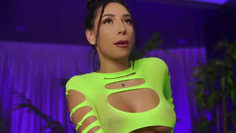 Snapshot of ginavalentinna chatting on 4, 4, 2026 Gina online show from 4, 4, 2026