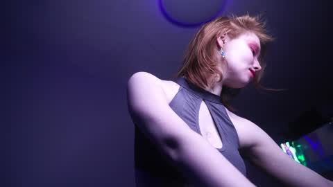        im expecting 350 thumbs up on my altar   online show from 26, 12, 2024