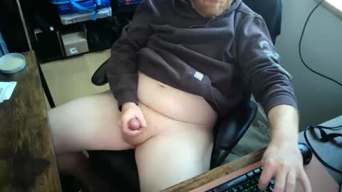 Snapshot of gingermooncum chatting on 29, 4, 2026 gingermooncum online show from 29, 4, 2026