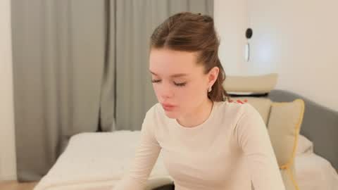 Snapshot of ginnyclub chatting on 9, 6, 2026 Ginny online show from 9, 6, 2026