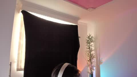Snapshot of gio_russo chatting on 1, 5, 2026 GioRusso online show from 1, 5, 2026