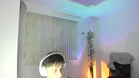 Snapshot of gio_russo chatting on 10, 7, 2026 GioRusso online show from 10, 7, 2026