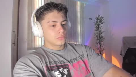 Snapshot of gio_russo chatting on 10, 7, 2026 GioRusso online show from 10, 7, 2026