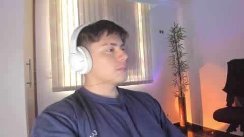 Snapshot of gio_russo chatting on 15, 7, 2026 GioRusso online show from 15, 7, 2026