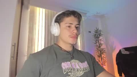 Snapshot of gio_russo chatting on 28, 7, 2026 GioRusso online show from 28, 7, 2026