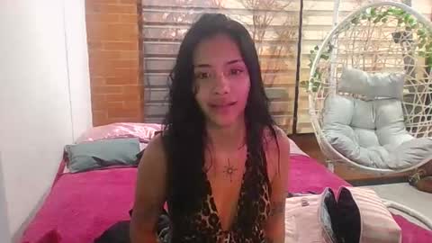 giovanna_oliveria online show from 14, 12, 2025