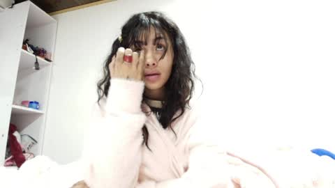 Snapshot of giovanna_oliveria chatting on 17, 4, 2026 giovanna_oliveria online show from 17, 4, 2026