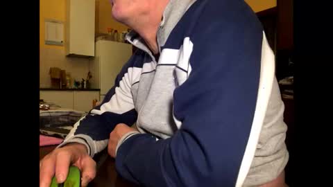 Snapshot of giovanni_1964 chatting on 18, 1, 2026 giovanni_1964 online show from 18, 1, 2026