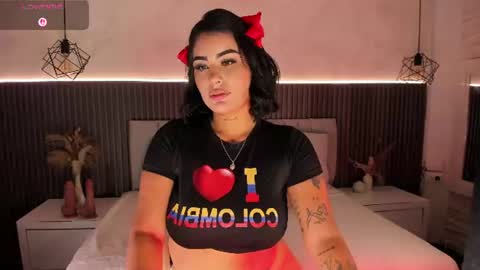 GIRL GRAY online show from 17, 6, 2026